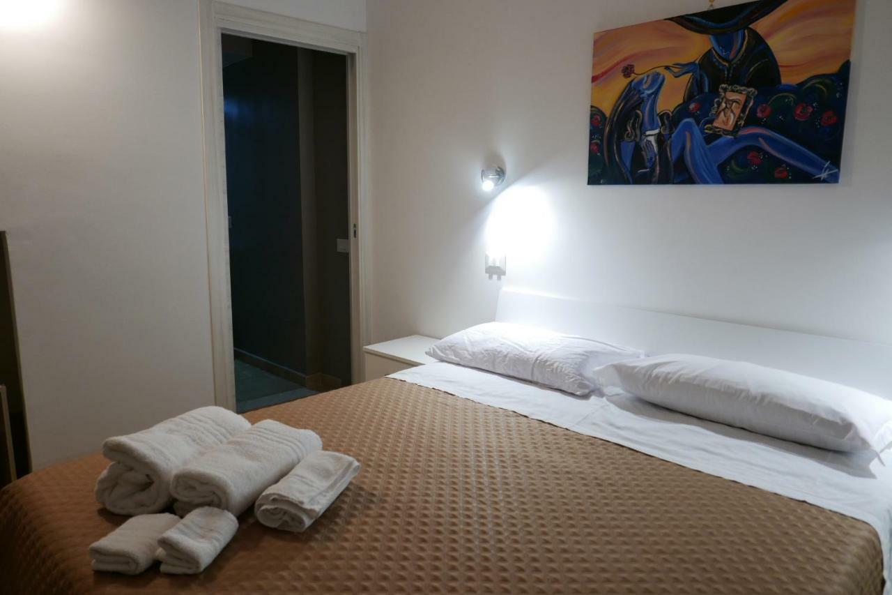 Opera Boutique Hotel 3*